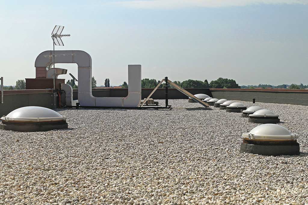 Gravel Flat Roof for roofing